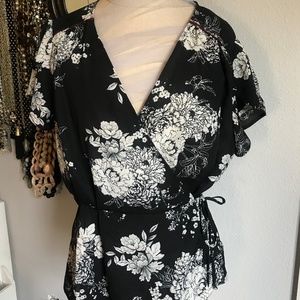 Lily White Flower Printed Wrap Blouse XL